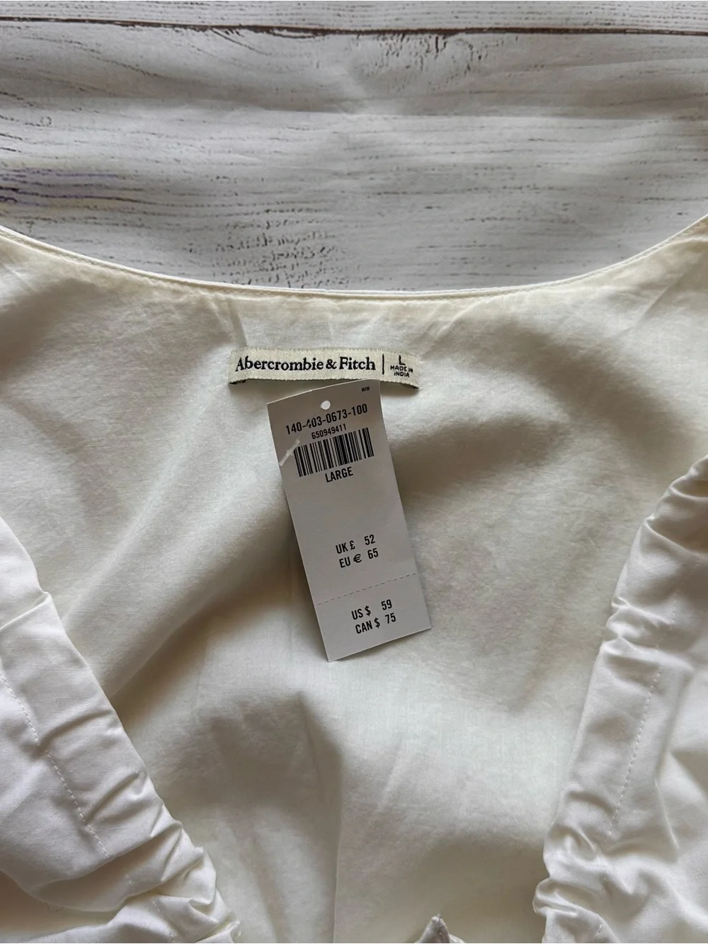 NWT Tie-Front Puff Sleeve Top size Large Abercrombie & Fitch